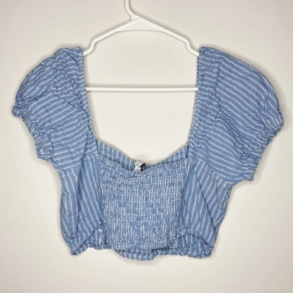 Sweet Rain Young Contemporary Blue & White Striped Cropped Blouse Size Medium